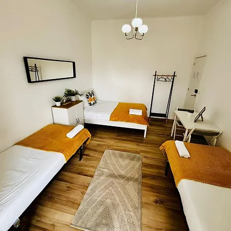 بيت شباب High Standard Marques De Pombal