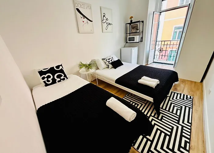 אכסניה High Standard Marques De Pombal *