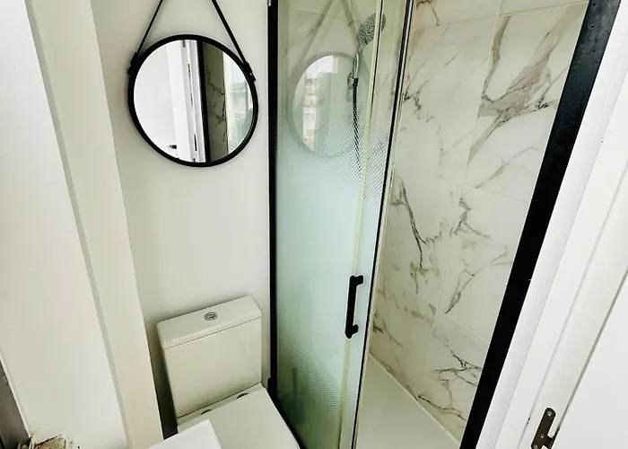 High Standard Marques De Pombal אכסניה *