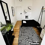 Hostel High Standard Marques De Pombal