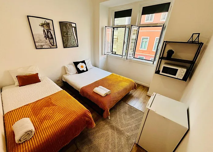 Hostel High Standard Marques De Pombal *